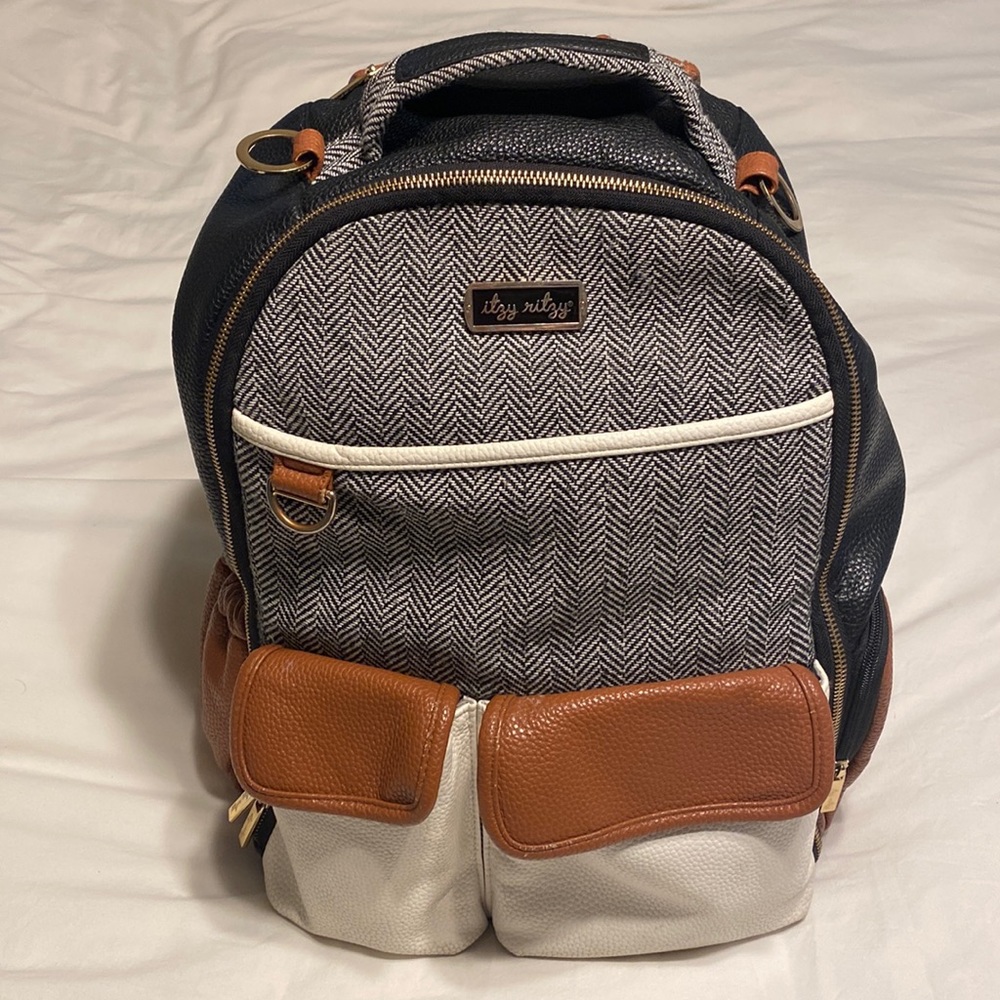 Itzy Ritzy Coffee and Cream Boss Diaper Bag